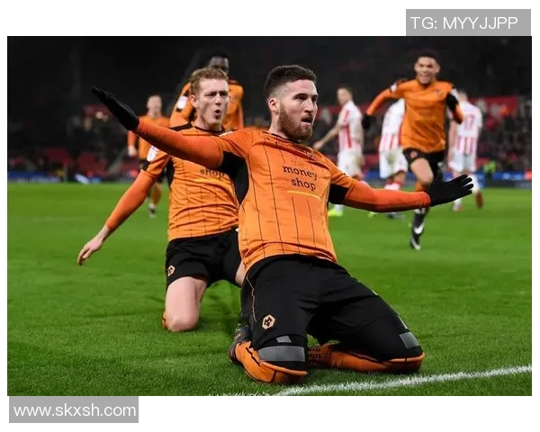 曼城中场大将受伤缺席联赛压力瞬间增加铁卫防线面临严峻考验