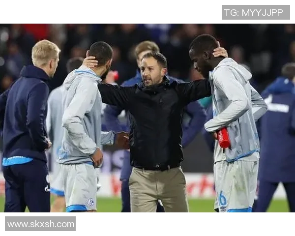 沙尔克04主场大胜科隆,终结连败纪录,重振雄风 沙尔克04主场大胜科隆,终结连败纪录,重振雄风